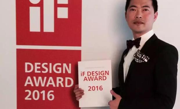 ▲杨焕生iFDesign Award获奖现场

杨焕生作品欣赏一：iFDesign Award获奖作品作品、 A' Design Award获奖作品《梦境与真实》。