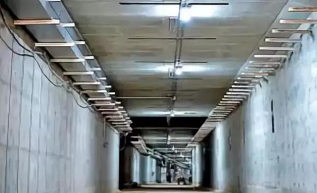 第五、技术之最
地下室面积 57 万㎡，长度 1700 米
长度最长无缝钢筋混凝土建筑

第六、作业之最
单次投入各类起重机械达 321 台，塔吊 48台
一次性投入机械设备最多
