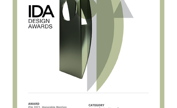 美国IDA 国际设计大奖（International Design Awards），旨在表彰「设立新标准」与「突破室内设计界限」、「改变人们生活和工作空间」的优秀设计师及团队。以创新性、实用性和发展性等多种面向为评选标准，发掘建筑、室内设计、产品设计、平面设计和时尚方面的新兴人才，每年吸引来自数十个国家的顶尖设计者，竞相角逐此项权威大奖！

此次赛事，D.H.I.A黄静文室内设计 黄静文 设计总监 横跨室内设计和软装规划，以四件质感佳作展现全方位的创作才华，包含由灰、白色与木质铺叙而成，洋溢空灵气质的极简家宅《Finite & Infinite》、将「光」和「艺术」作为核心，令画作、花艺、凋塑等元素融入明亮场域的诗意寓所《One Art》，以及展现屋主不凡品味，大胆玩转缤纷色彩与各式材质的绚烂宅邸《艺汸谦和》，其主卧室透过街头涂鸦风格的手工喷漆牆，结合铁件格栅及灯光，酝酿出气质独特的作品《Graffiti Art》，这些细腻而别緻的设计受到国际评审青睐，获得2021 International Design Awards的「Honorable Mention」荣誉！
