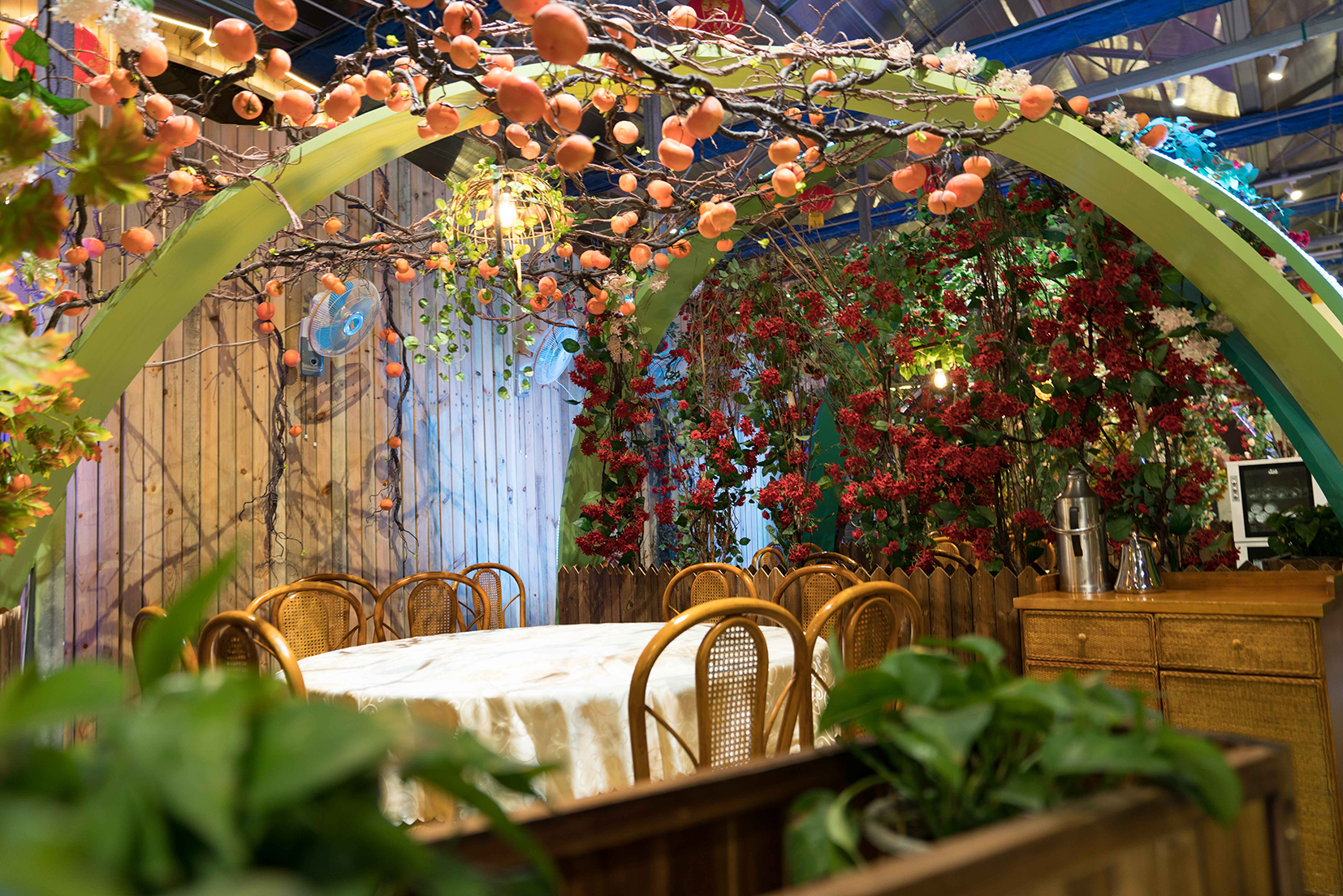 生态主题餐厅设计有这些典型风格_上海赫筑