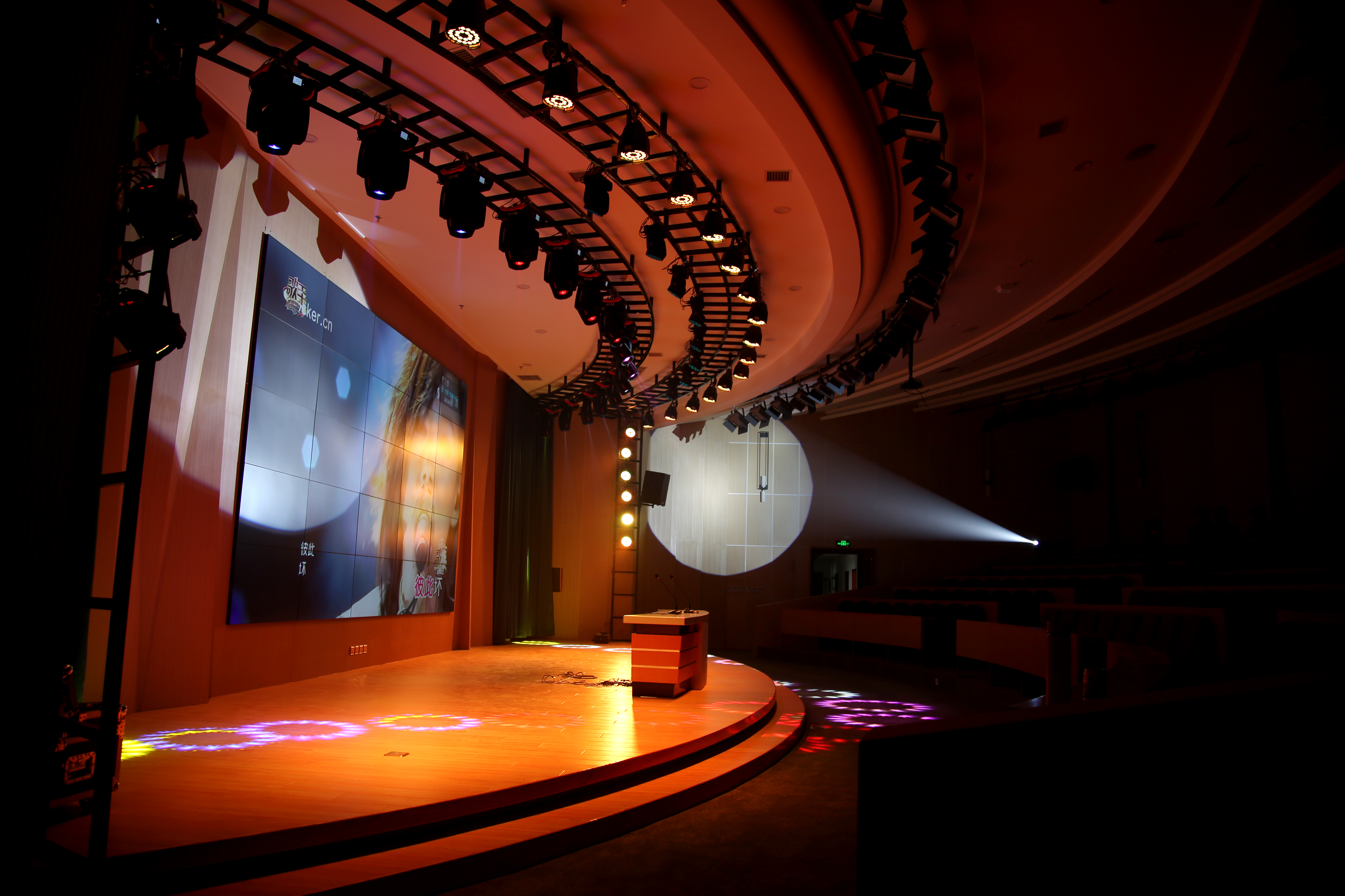 高台新闻出版总局多功能演播厅